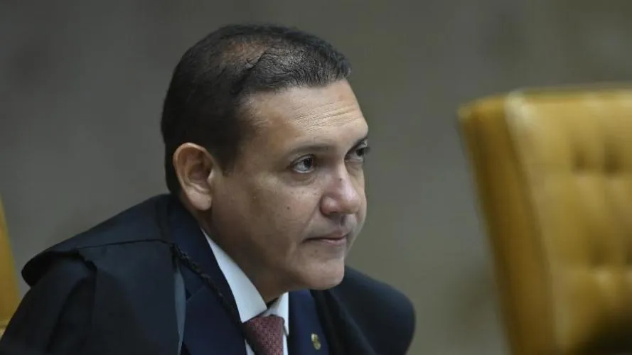 Nunes Marques paralisa decisão do STF sobre critérios de acesso a medicamentos no SUS