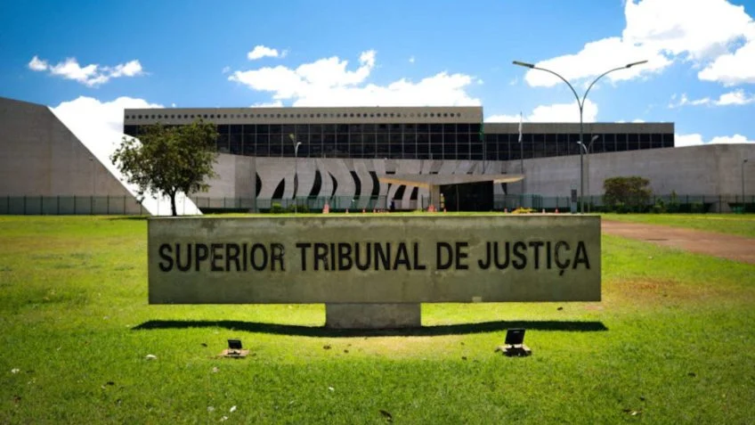 Presidente do STJ Sugere Recebimento de Apenas Casos Urgentes Durante Plantão Judicial